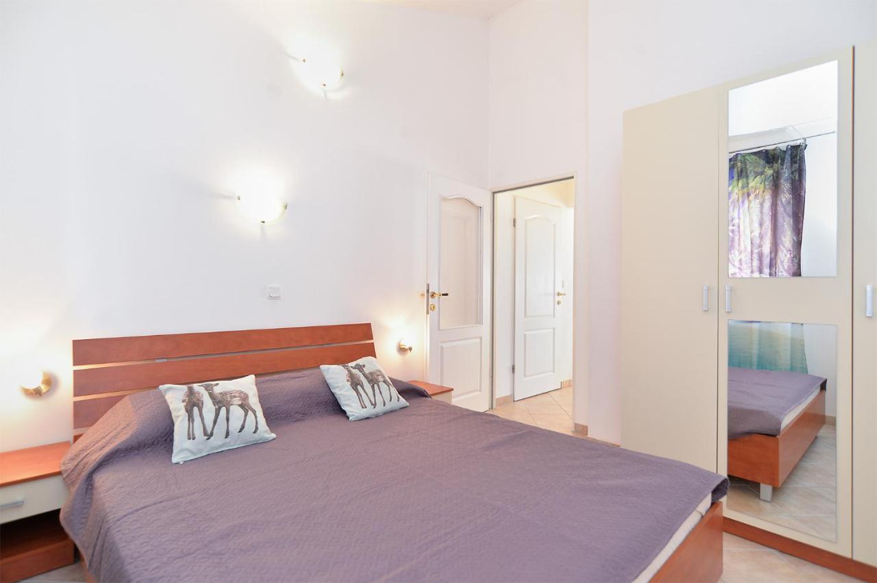 Apartments Ariana 1989 Fažana エクステリア 写真