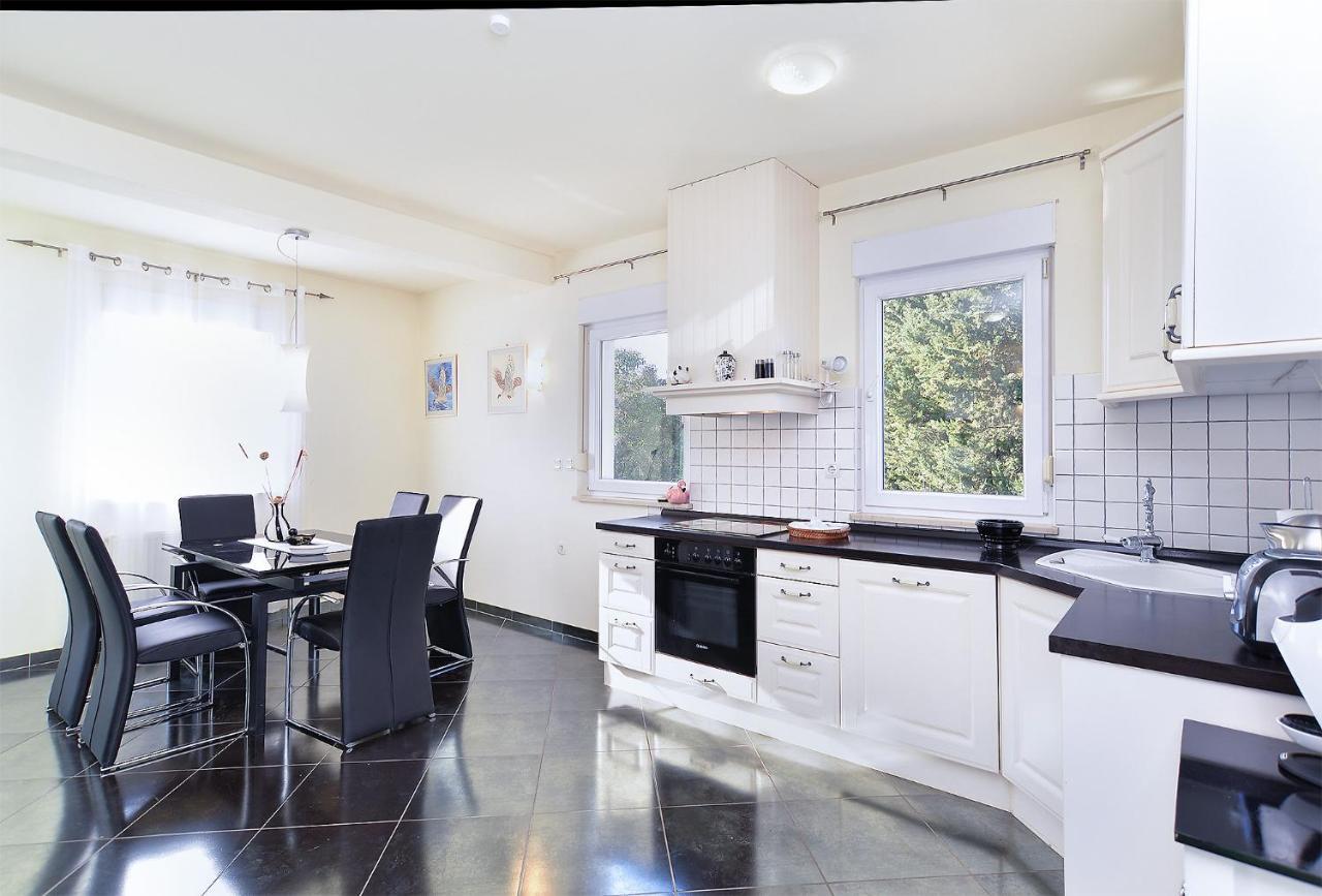 Apartments Ariana 1989 Fažana エクステリア 写真