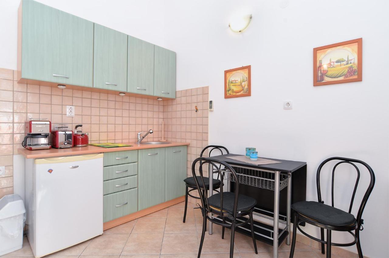 Apartments Ariana 1989 Fažana エクステリア 写真